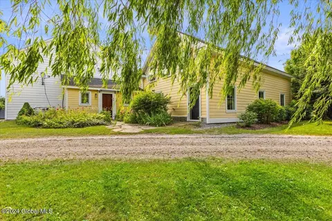 70 Thomas Rd, Gansevoort, NY 12831