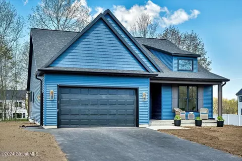 126 Hidley Rd, Wynantskill, NY 12198
