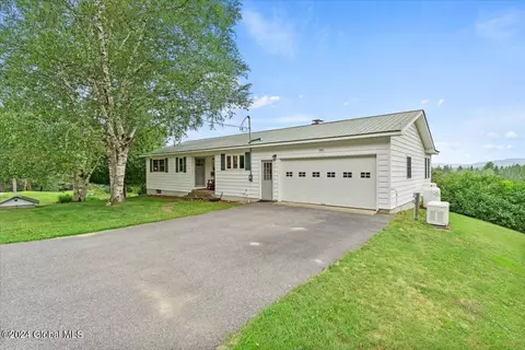 381 Chamberlain Rd, Indian Lake, NY 12842