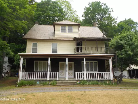 3570 Ny Highway 43, West Sand Lake, NY 12196