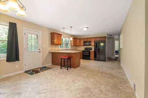 1089 Gordon Rd, Schenectady, NY 12306 photo 6
