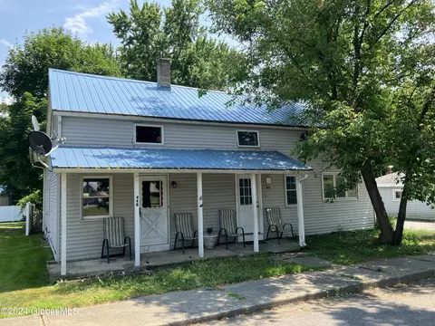 44 Major Dickinson Ave, Stillwater, NY 12170