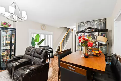 67 Division St, Schenectady, NY 12304 photo 7