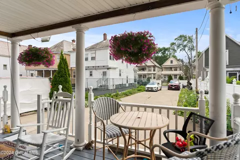 67 Division St, Schenectady, NY 12304 photo 2