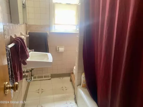 119 Mcclellan St, Schenectady, NY 12304 photo 7