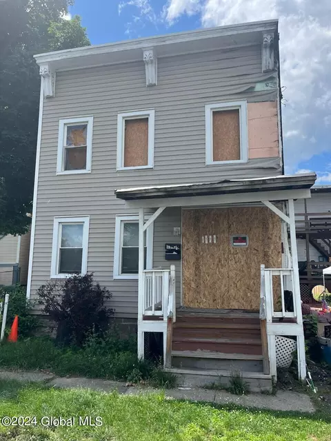 1543 4th Ave, Watervliet, NY 12189