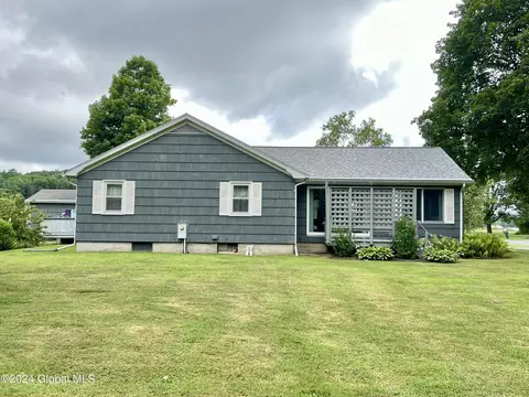 25 N Union St, Cambridge, NY 12816