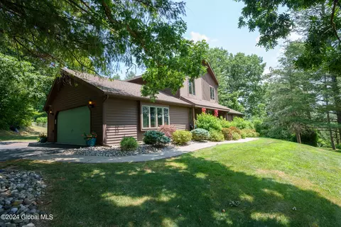 2 Deepkill Ln, Troy, NY 12182 photo 48