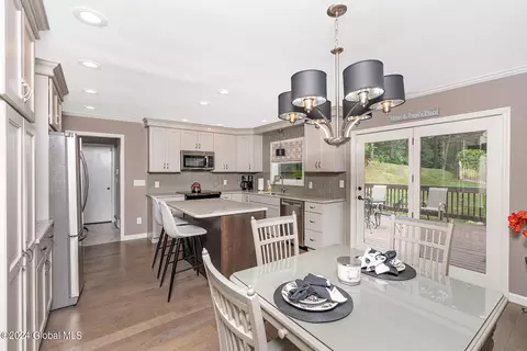2 Deepkill Ln, Troy, NY 12182 photo 5