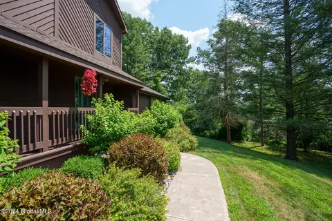 2 Deepkill Ln, Troy, NY 12182 photo 45