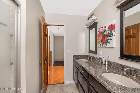 2 Deepkill Ln, Troy, NY 12182 photo 23