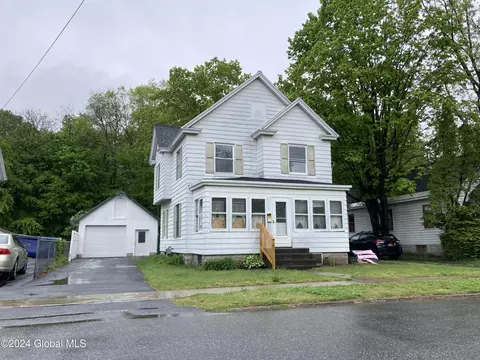 161 John St, Hudson Falls, NY 12839