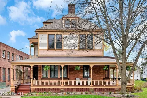 21 N Lyons Ave, Albany, NY 12204