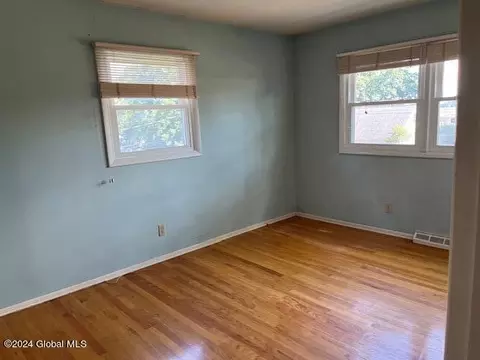 1144 Hendrickson Ave, Schenectady, NY 12309 photo 13