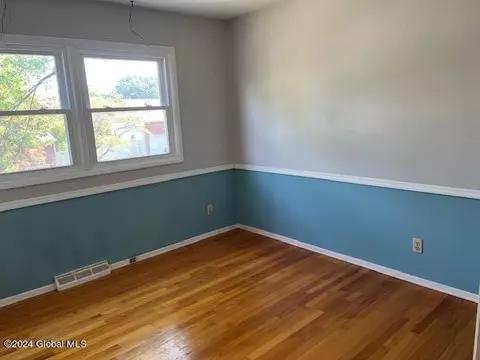 1144 Hendrickson Ave, Schenectady, NY 12309 photo 11