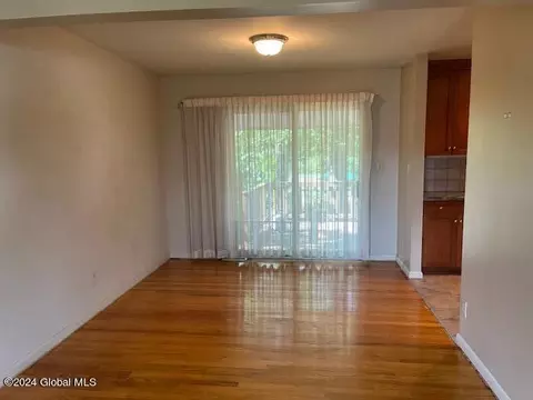 1144 Hendrickson Ave, Schenectady, NY 12309 photo 5