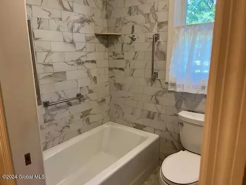 1144 Hendrickson Ave, Schenectady, NY 12309 photo 18