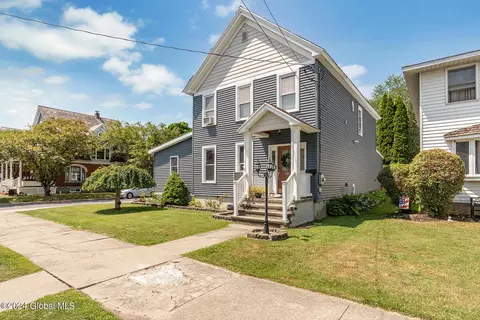 121 S 3rd Ave, Mechanicville, NY 12118