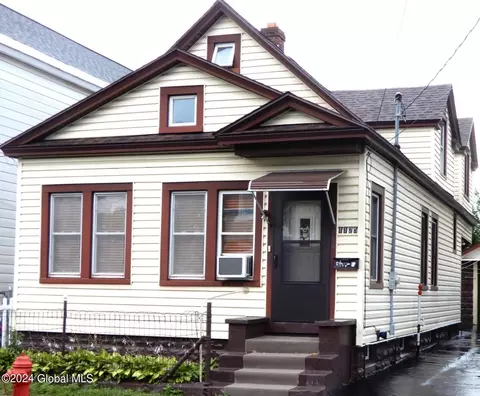 1125 Webster St, Schenectady, NY 12303