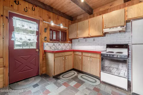 Kitchen - 123 Shippee Rd, Corinth, NY 12822 photo 1 of 3
