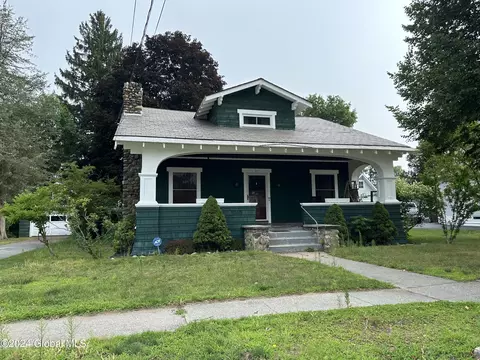 31 Fifth St, Glens Falls, NY 12801