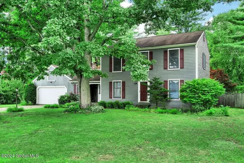 14 Heinrick St, Queensbury, NY 12804