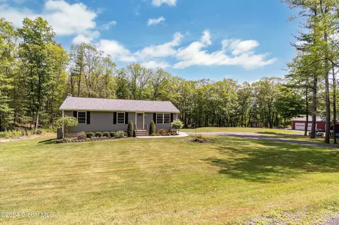 1480 Cedar Grove Rd, Feura Bush, NY 12067
