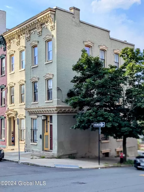 1 Sherman St, Albany, NY 12210
