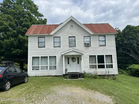 45 Ellsworth Ln, Lake George, NY 12845