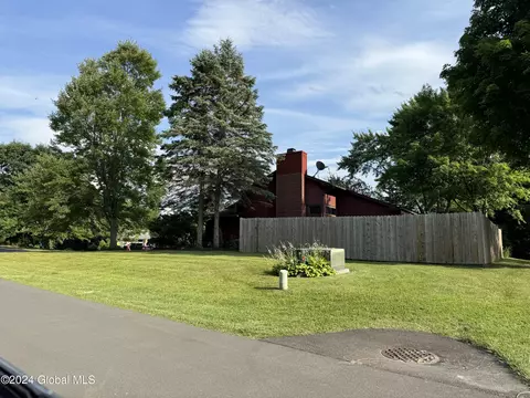 114 Meadowbrook Dr, Slingerlands, NY 12159 photo 20