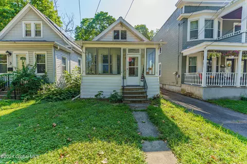 5 Alden Ave, Albany, NY 12209