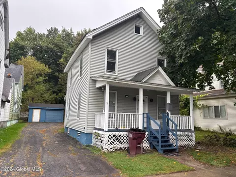 293 Bleecker St, Gloversville, NY 12078