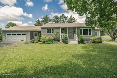 340 Mckay Rd, Amsterdam, NY 12010