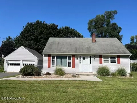3 Brian Ct, Troy, NY 12182