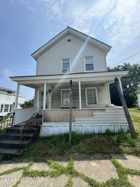 4 Fon Clair St, Johnstown, NY 12095