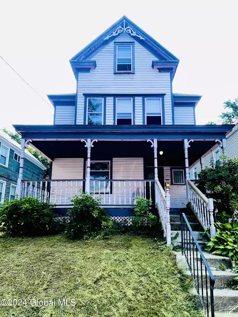 39 Columbia St, Schenectady, NY 12308