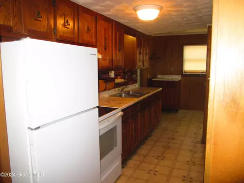 511 Chiswell Rd, Schenectady, NY 12304 photo 8