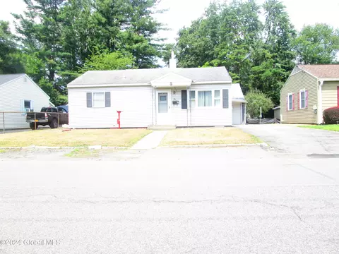 511 Chiswell Rd, Schenectady, NY 12304 photo 2