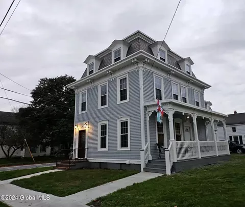 73 Elm St, Hoosick Falls, NY 12090