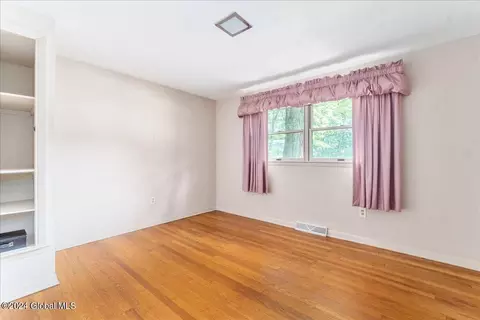 162 Willow Ln, Glenville, NY 12302 photo 19
