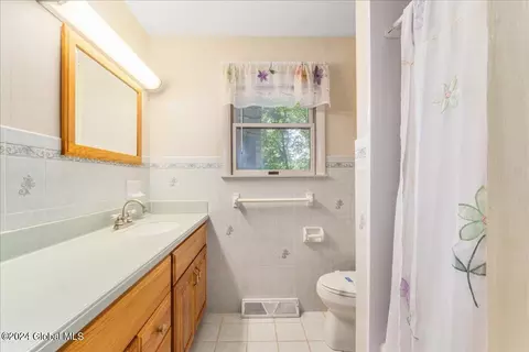 162 Willow Ln, Glenville, NY 12302 photo 18
