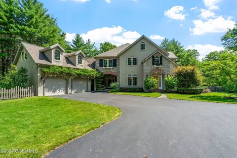45 Spice Mill Blvd, Clifton Park, NY 12065