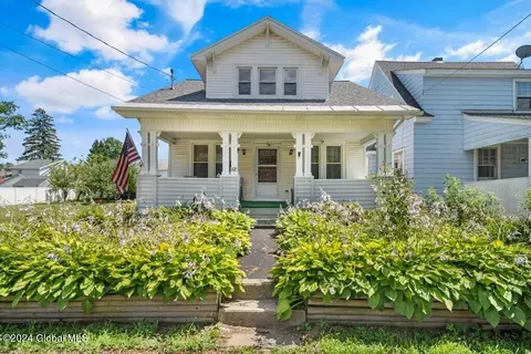12 Madison Ave, Colonie, NY 12205