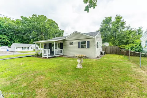 2 Hanifin Ave, Colonie, NY 12205