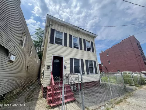 602 Clinton Ave, Albany, NY 12206