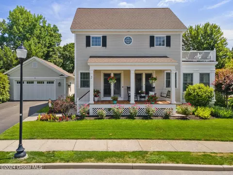 2 Richard Ave, Saratoga, NY 12866
