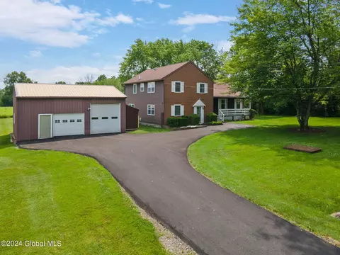 346 E Line Rd, Ballston Lake, NY 12019