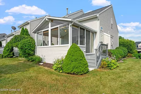 36 Raylinsky Ln # A, Mechanicville, NY 12118 photo 5