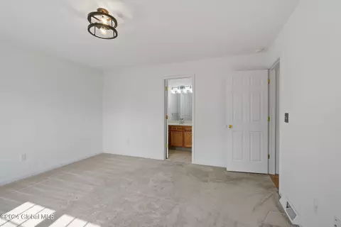 36 Raylinsky Ln # A, Mechanicville, NY 12118 photo 23