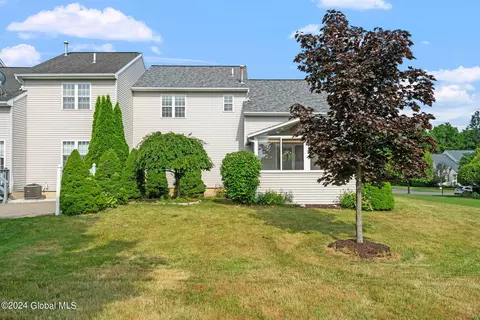 36 Raylinsky Ln # A, Mechanicville, NY 12118 photo 6